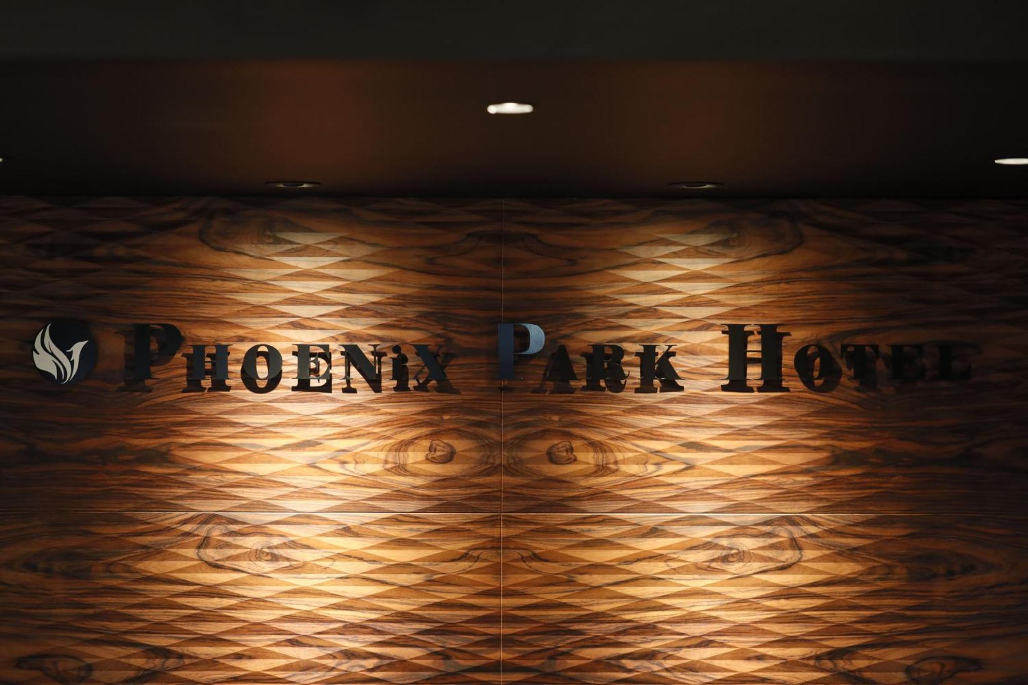 Phoenix Park Hotel Наго Екстериор снимка